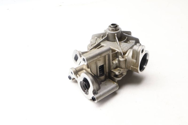 Engine Oil Pump 06M115103Q — Used (SKU 656818)