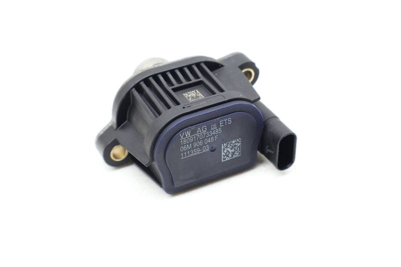 Engine Timing Solenoid Valve 06M906048F — Used (SKU 656610)