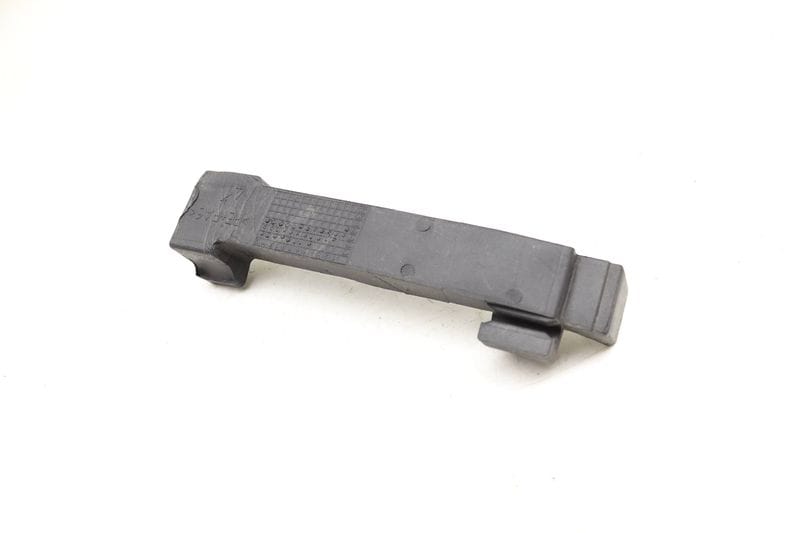 Bumper Impact Absorber Foam 8W0807252A — Used (SKU 545518)