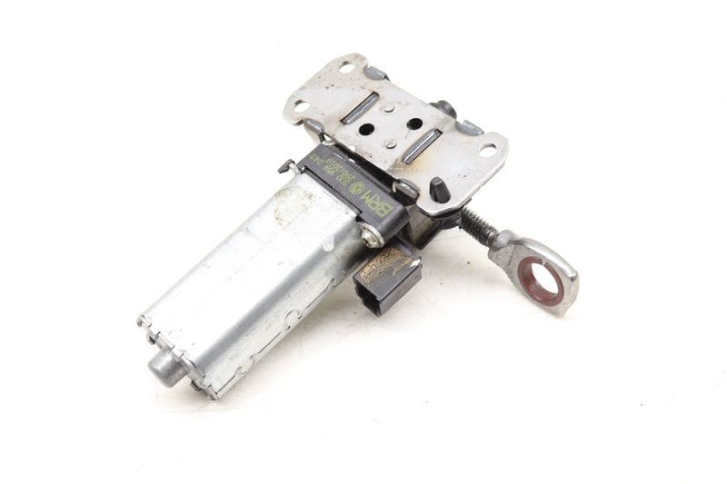 Front Tilt Seat Motor 3Q0959248 — Used (SKU 545306)