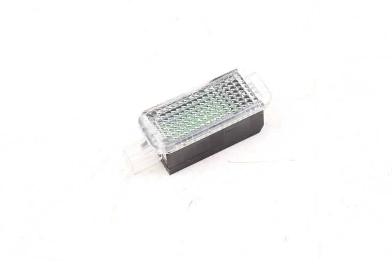 Interior LED Light 8J0947409 — Used (SKU 545086)