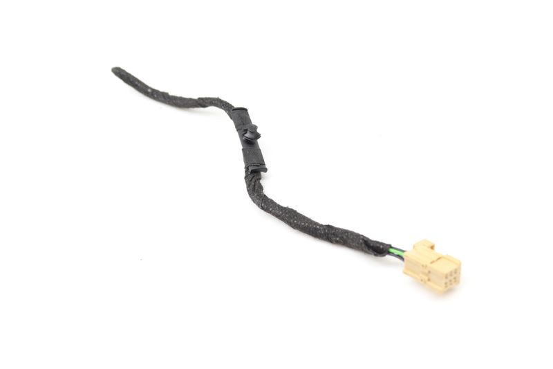 Inner Tail Light / Lamp Wiring Connector Pigtail — Used (SKU 555723)