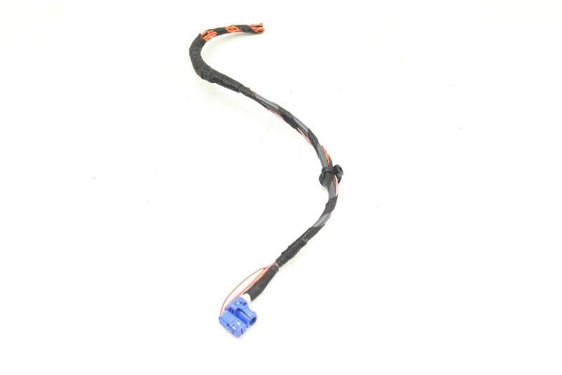 MMI LCD / Navigation Display Screen Wiring Connector / Pigtail — Used (SKU 545237)