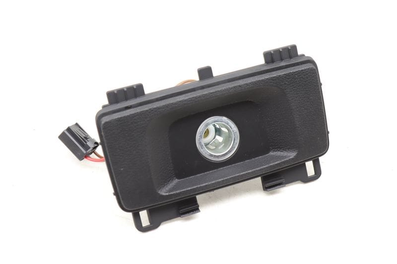 Center Console Power Outlet / Trim 8W0863324 — Used (SKU 545043)