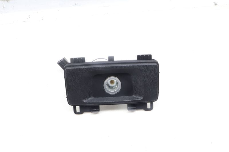 Center Console Power Outlet / Trim 8W0863324 — Used (SKU 656737)
