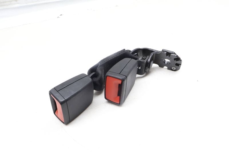 Seat Belt Buckle / Receiver (DOUBLE) 8W0857739C — Used (SKU 656749)