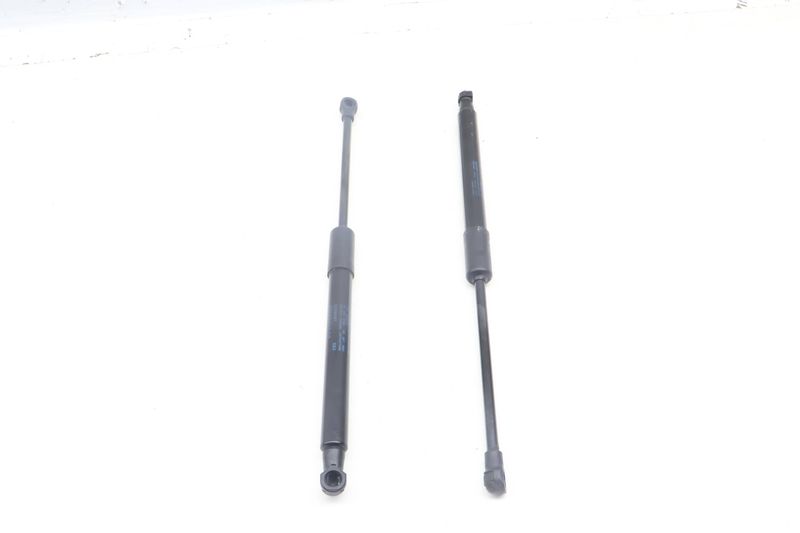 Hood Strut / Shock Set 8W0823359B — Used (SKU 656786)