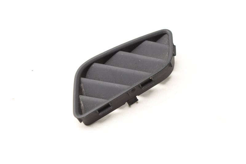 Upper Dash Defrost Vent 8W1819794 — Used (SKU 545143)