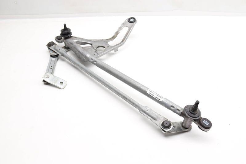 Windshield Wiper Transmission / Bracket 8W6955023B — Used (SKU 555868)