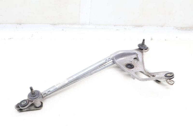 Windshield Wiper Transmission / Bracket 8W6955023B — Used (SKU 656783)