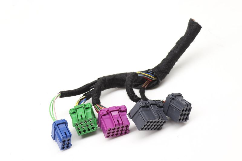 Air Suspension Module Wiring Connector / Pigtail Set — Used (SKU 559239)