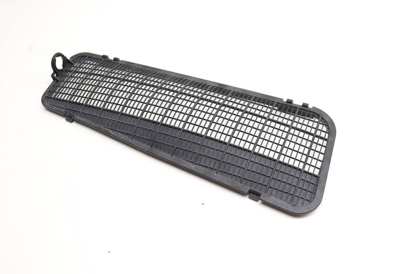 Cabin Air Intake Duct Grille 4G1819408A — Used (SKU 559023)