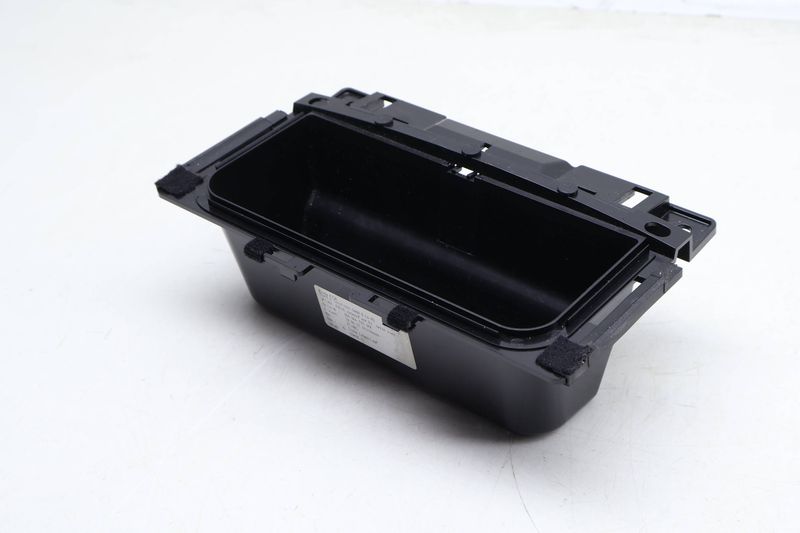 Center Console Storage Bin / Tray 4G0864131 — Used (SKU 637176)