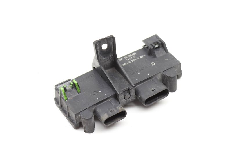 Trunk Control Module 3AA962243D — Used (SKU 559209)