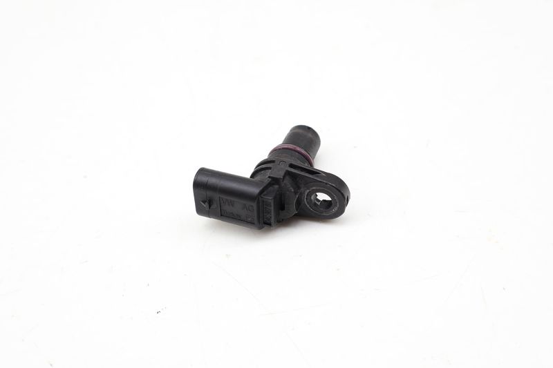 Cam / Camshaft Position Sensor 04C907601 — Used (SKU 715192)