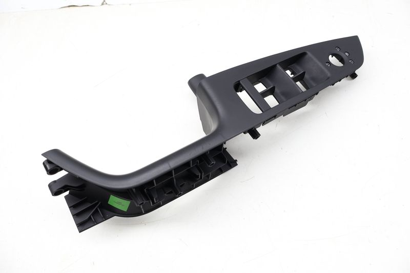 Door Panel Window Switch Trim 4G8867171A — Used (SKU 715211)