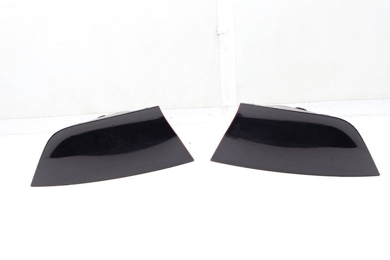 Outer Quarter Panel LED Tail Light / Lamp Set — Used (SKU 715254)