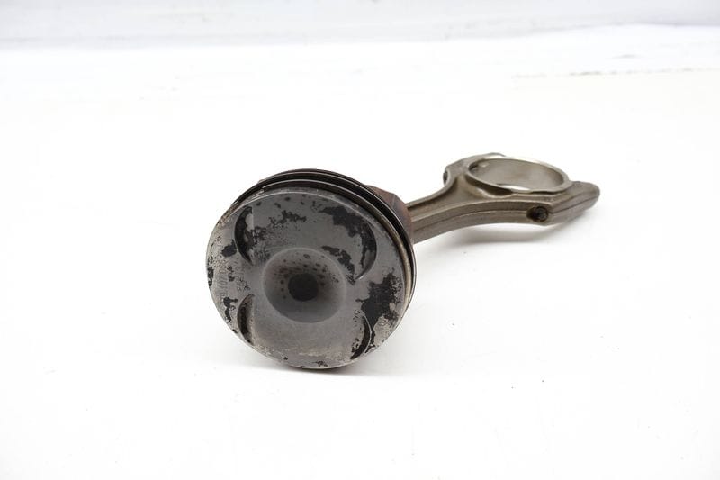 Piston w/ Connecting Rod 079107066EN — Used (SKU 715348)