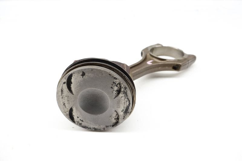 Piston w/ Connecting Rod 079107066EN — Used (SKU 715349)