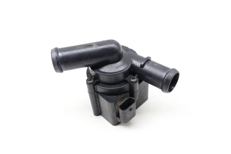 Auxiliary Coolant / Water Pump 079965561 — Used (SKU 715148)