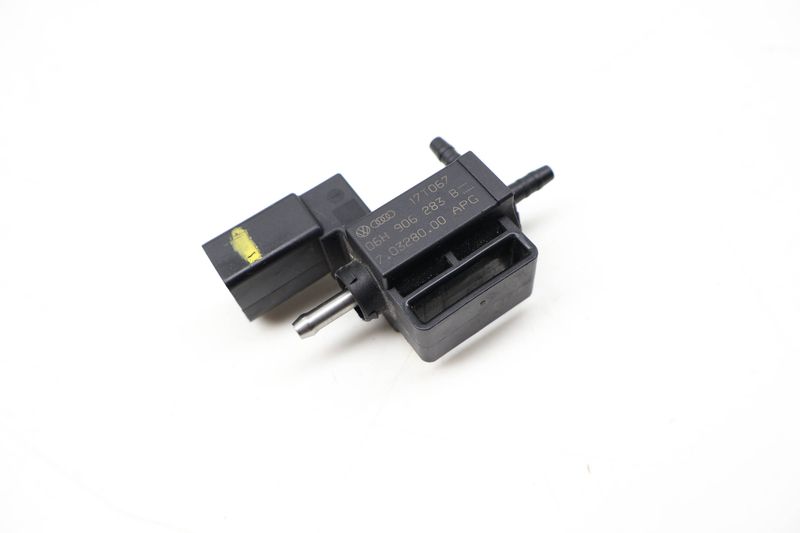 Solenoid Valve 06H906283B — Used (SKU 715165)