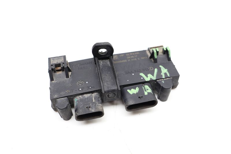 Trunk Control Module 3AA962243D — Used (SKU 715039)