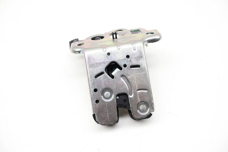 Trunk Latch / Lock 8R0827505A — Used (SKU 715129)