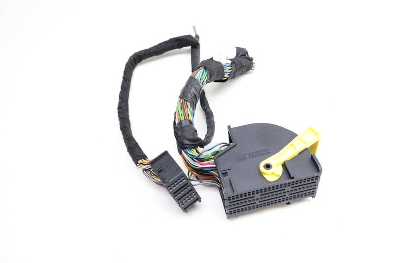 Airbag Control Module Wiring Connector / Pigtail — Used (SKU 667754)