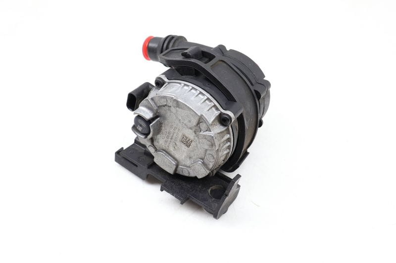 Auxiliary Water / Coolant Pump 11518638237 — Used (SKU 667919)