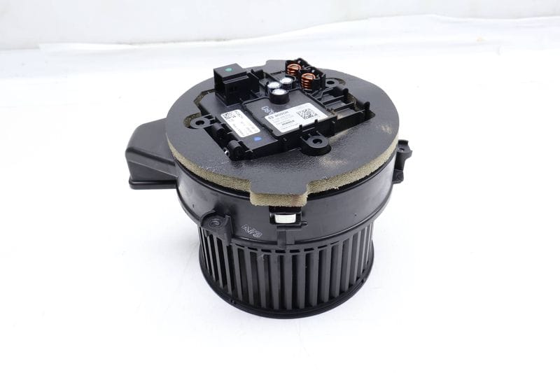 Blower Motor / Fan 64116836881 — Used (SKU 667715)