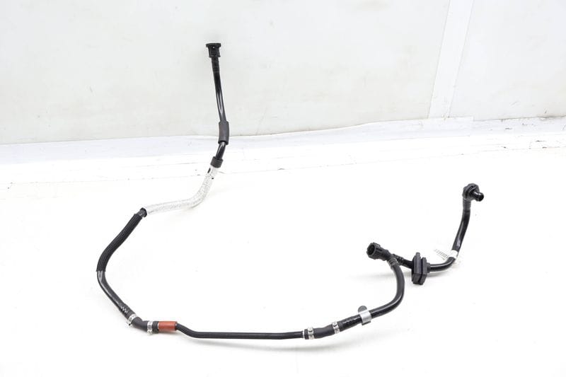 Brake Booster Vacuum Hose / Line 11668606505 — Used (SKU 668061)