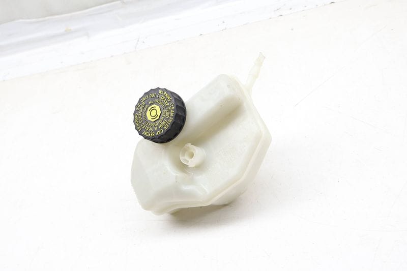 Brake Fluid Reservoir / Tank 34336871185 — Used (SKU 667975)