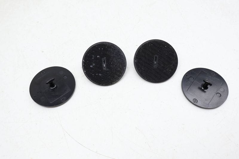 Carpet Floor Mat Fastener / Mount Set (4) 07149166609 — Used (SKU 667933)