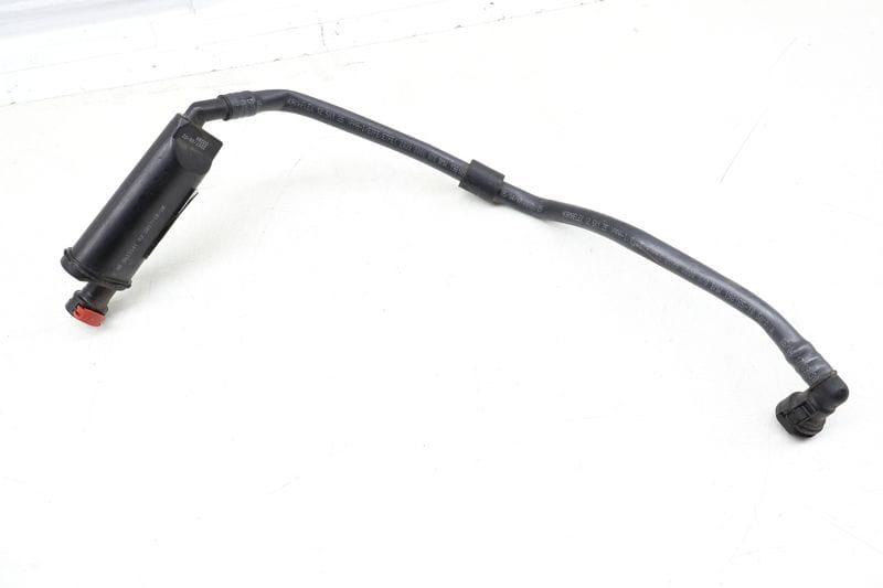 Fuel Tank Breather Hose / Line 13908613141 — Used (SKU 668047)