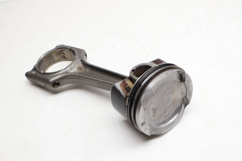 Piston w/ Connecting Rod 11258638450 — Used (SKU 668113)