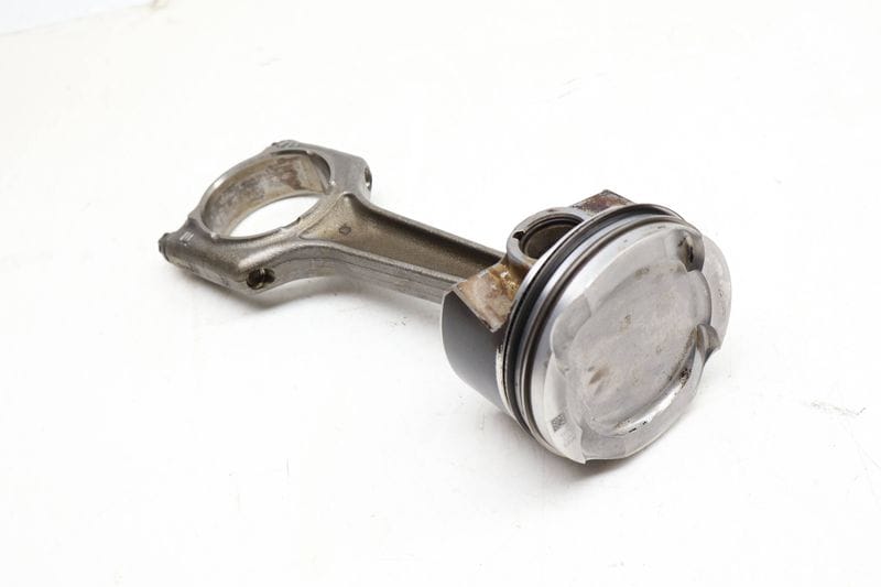 Piston w/ Connecting Rod 11258638450 — Used (SKU 668115)