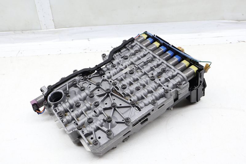 Transmission Valve Body / Mechatronic 24008672572 — Used (SKU 668031)