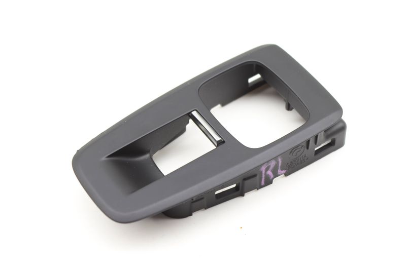 Door Window / Sun Shade Switch Trim / Bezel 51427398883 — Used (SKU 584922)