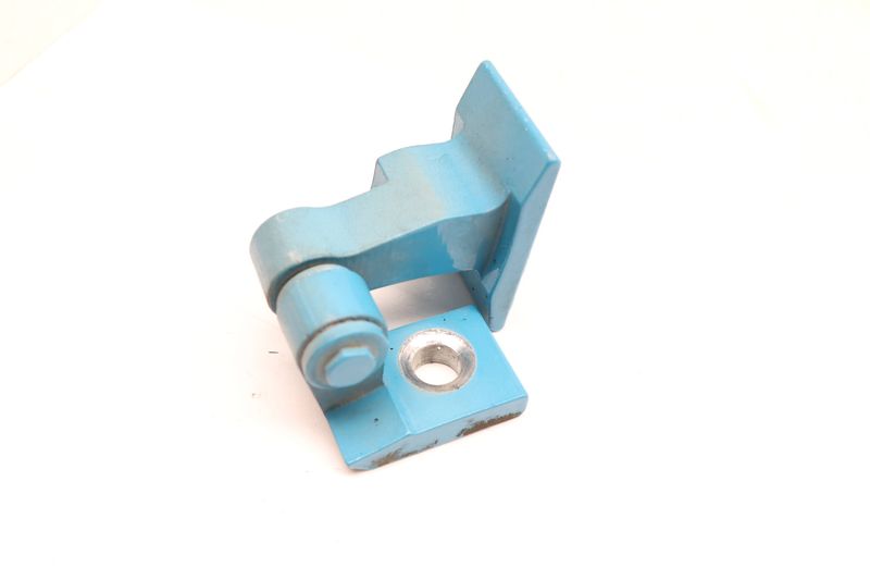 Upper Door Hinge 41517246065 — Used (SKU 516036)
