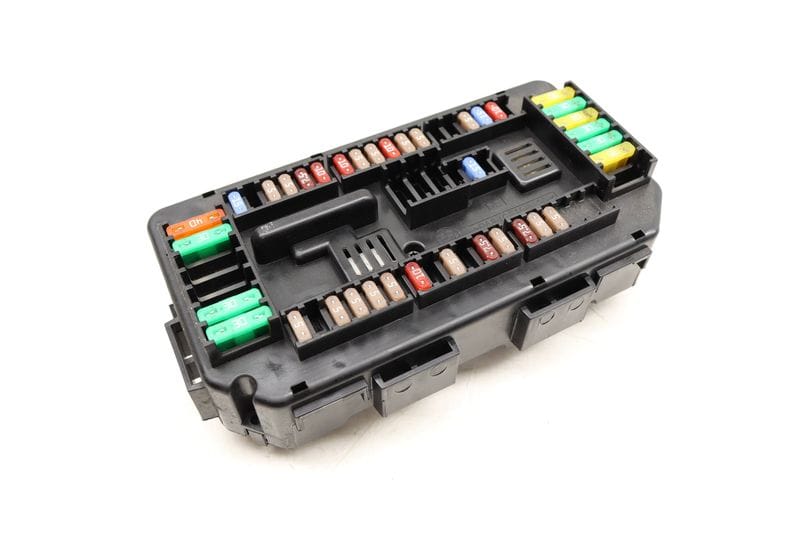 Power Distribution / Fuse Box 61149389068 — Used (SKU 516046)