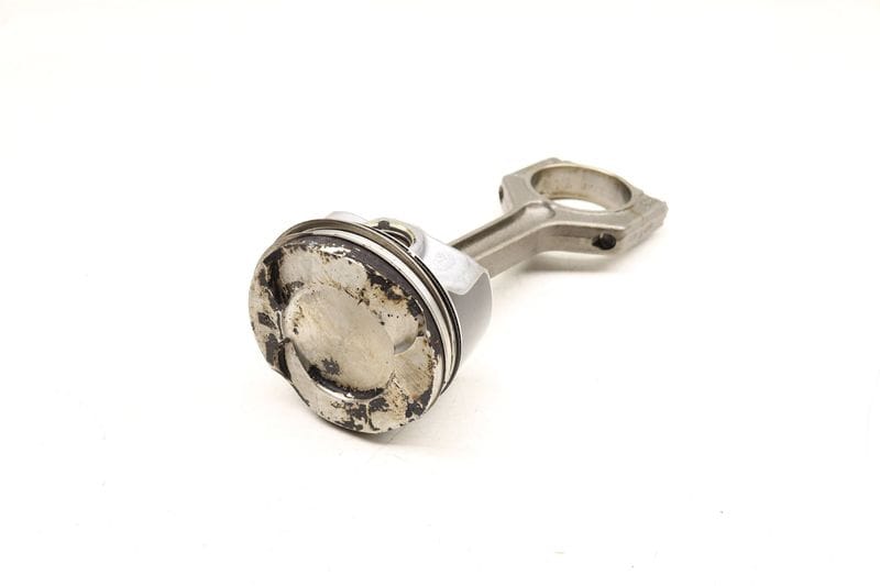 Piston w/ Connecting Rod 11257846333 — Used (SKU 516211)