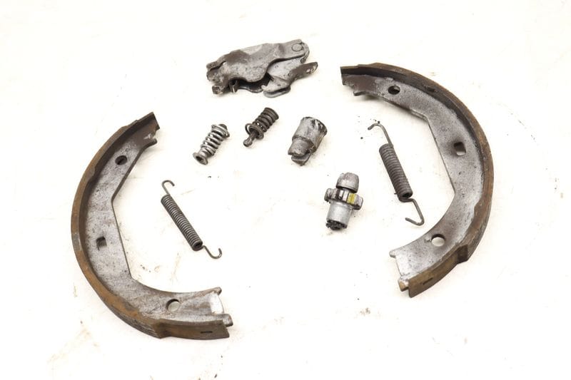 Brake Shoe Kit / Set 34416761292 — Used (SKU 538640)
