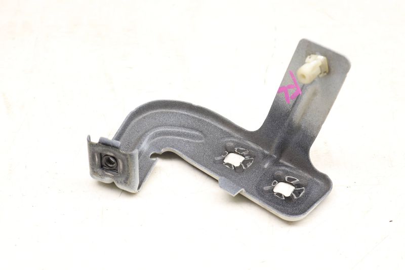 Fender Mount / Bracket 41357255821 — Used (SKU 538454)