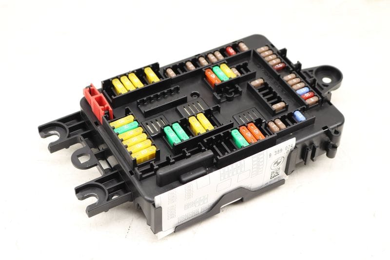 Power Distribution / Fuse Box 61149389070 — Used (SKU 538315)