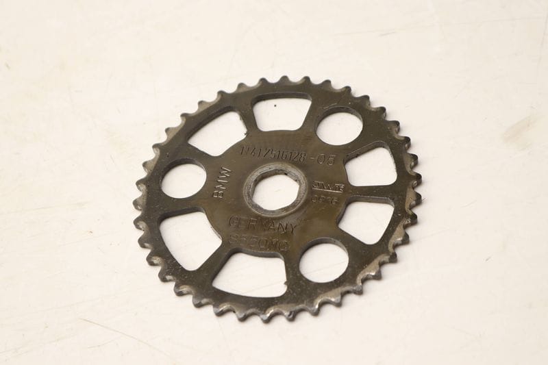 Vacuum Pump Sprocket / Gear 11417516128 — Used (SKU 538605)