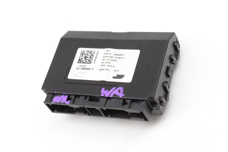 Air Conditioning / AC Control Module 64119490326 — Used (SKU 580902)