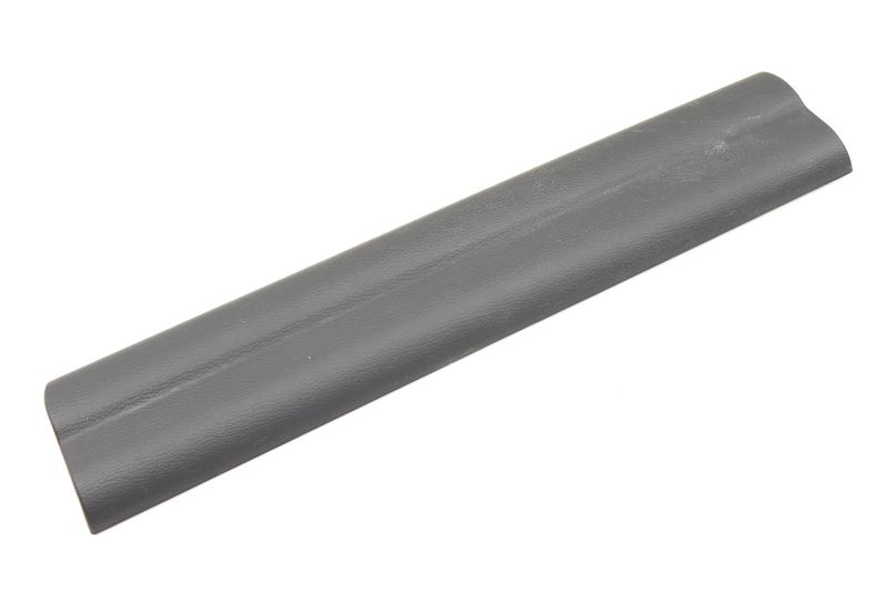 Inner Door Sill Trim / Cover 51477326833 — Used (SKU 580847)