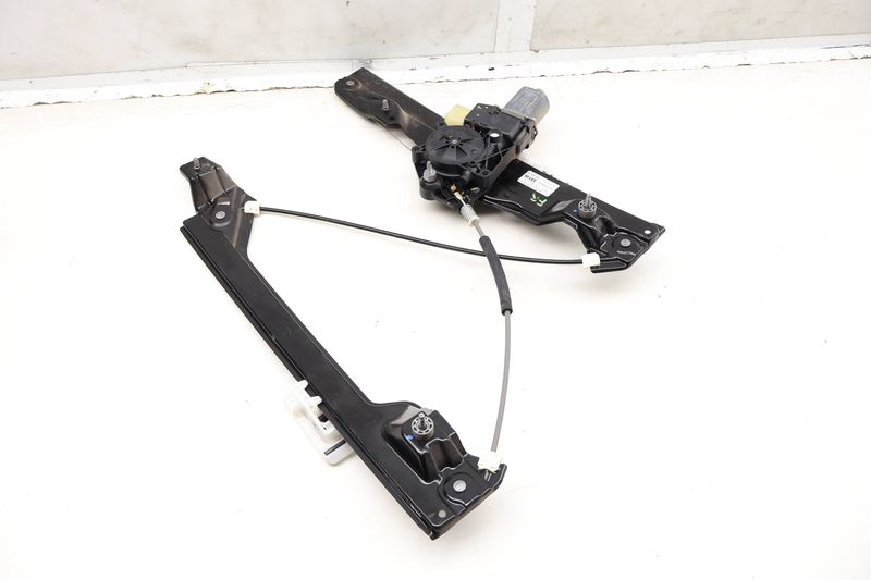 Window Regulator w/ Motor 51337420392 — Used (SKU 619273)