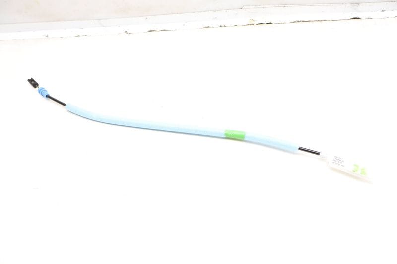 Interior Door Handle Release / Bowden Cable 51227420400 — Used (SKU 619128)