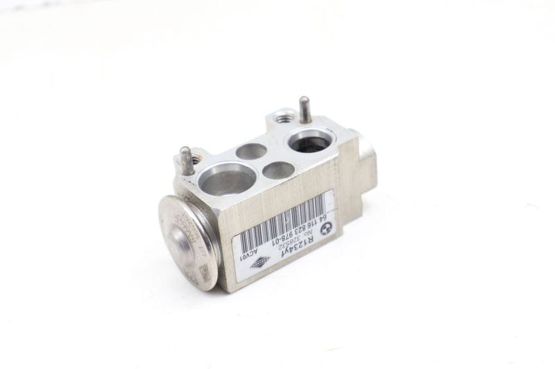 AC Expansion Valve 64116823978 — Used (SKU 707045)